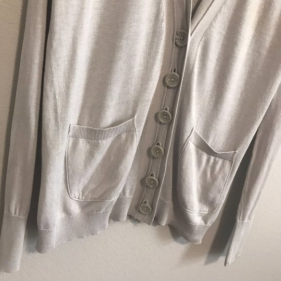 CLUB MONACO Light Gray Pocket Button Silk Blend Cardigan Size Medium - Picture 2 of 6